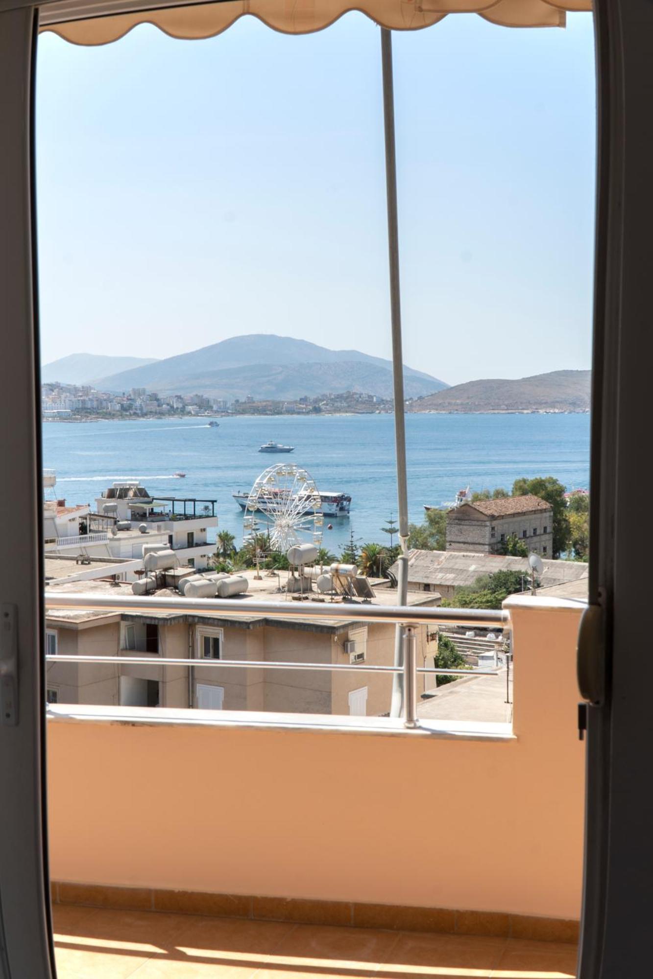 Center Sea View Apartment Sarandë Exterior foto